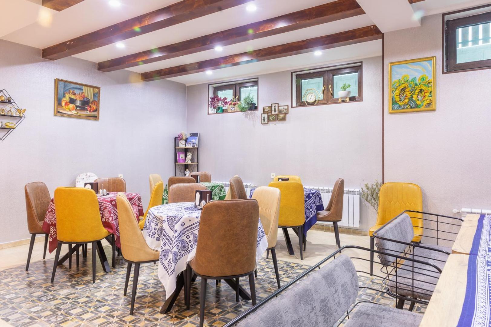 Hotel Gold Tower Местія Екстер'єр фото